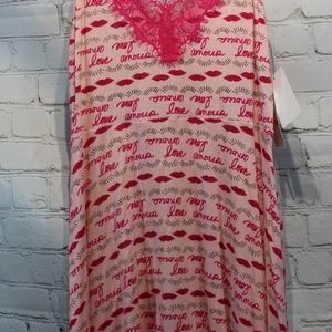 NWT Betsey Johnson lacey slip/night gown sz s love